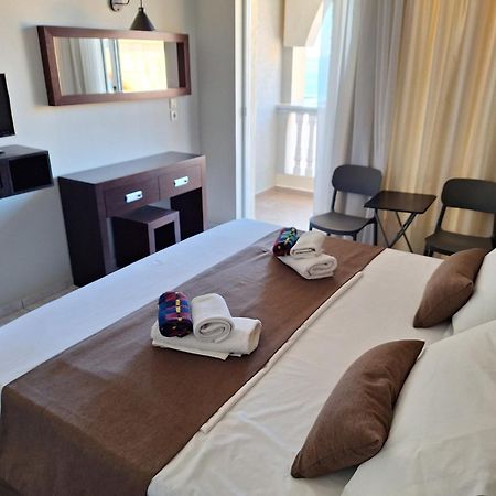Castle Hotel Himare Esterno foto