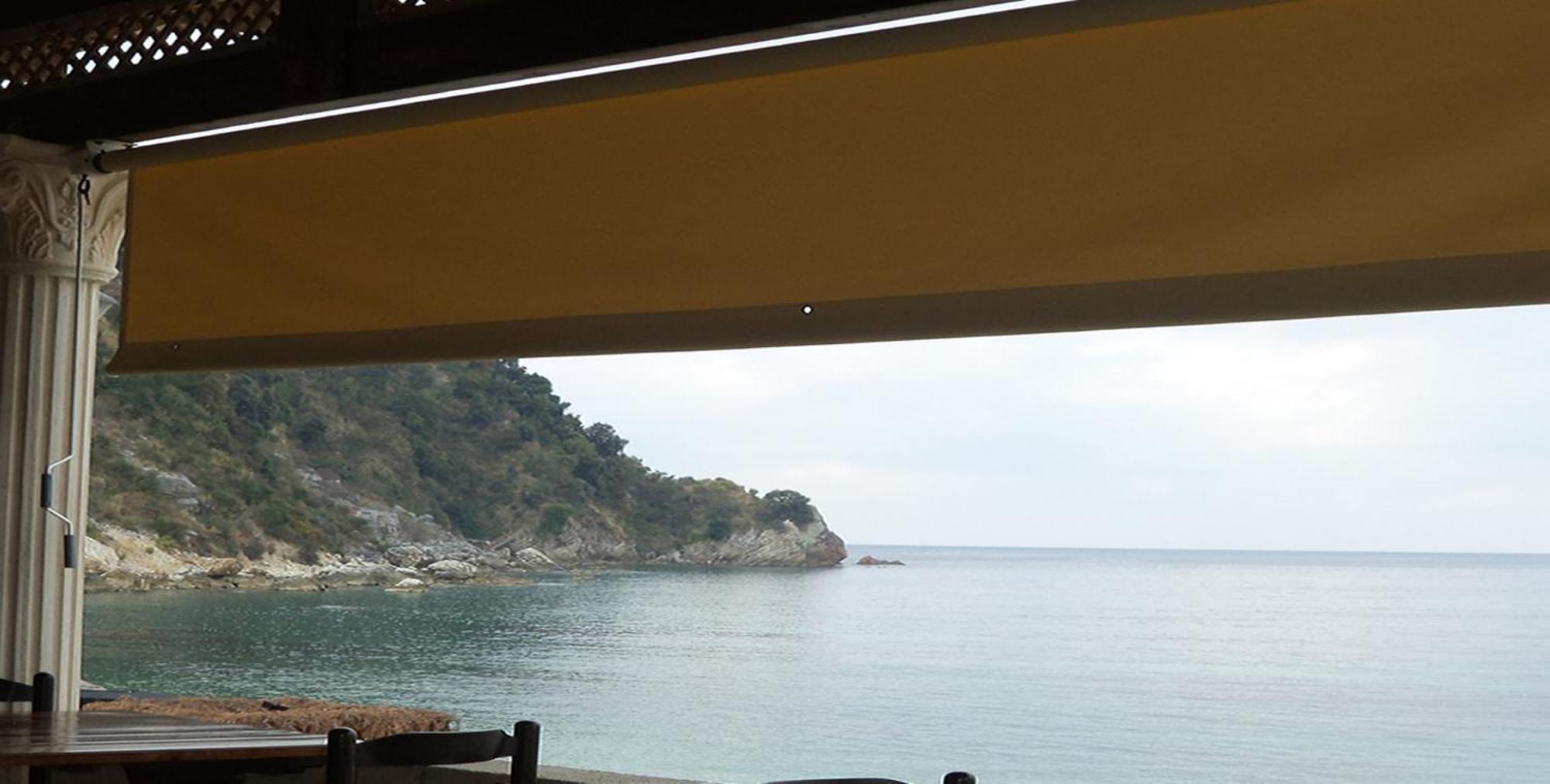 Castle Hotel Himare Esterno foto