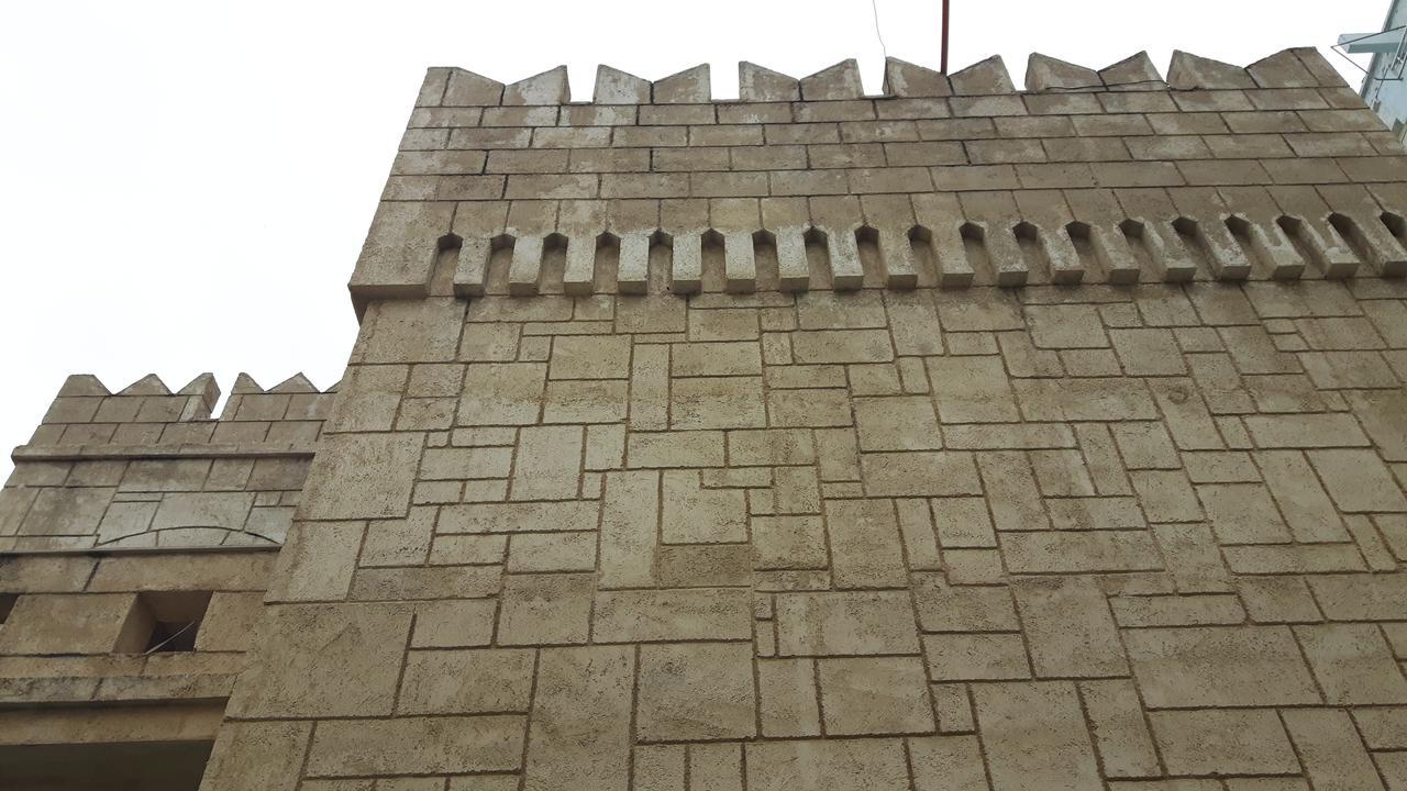 Castle Hotel Himare Esterno foto